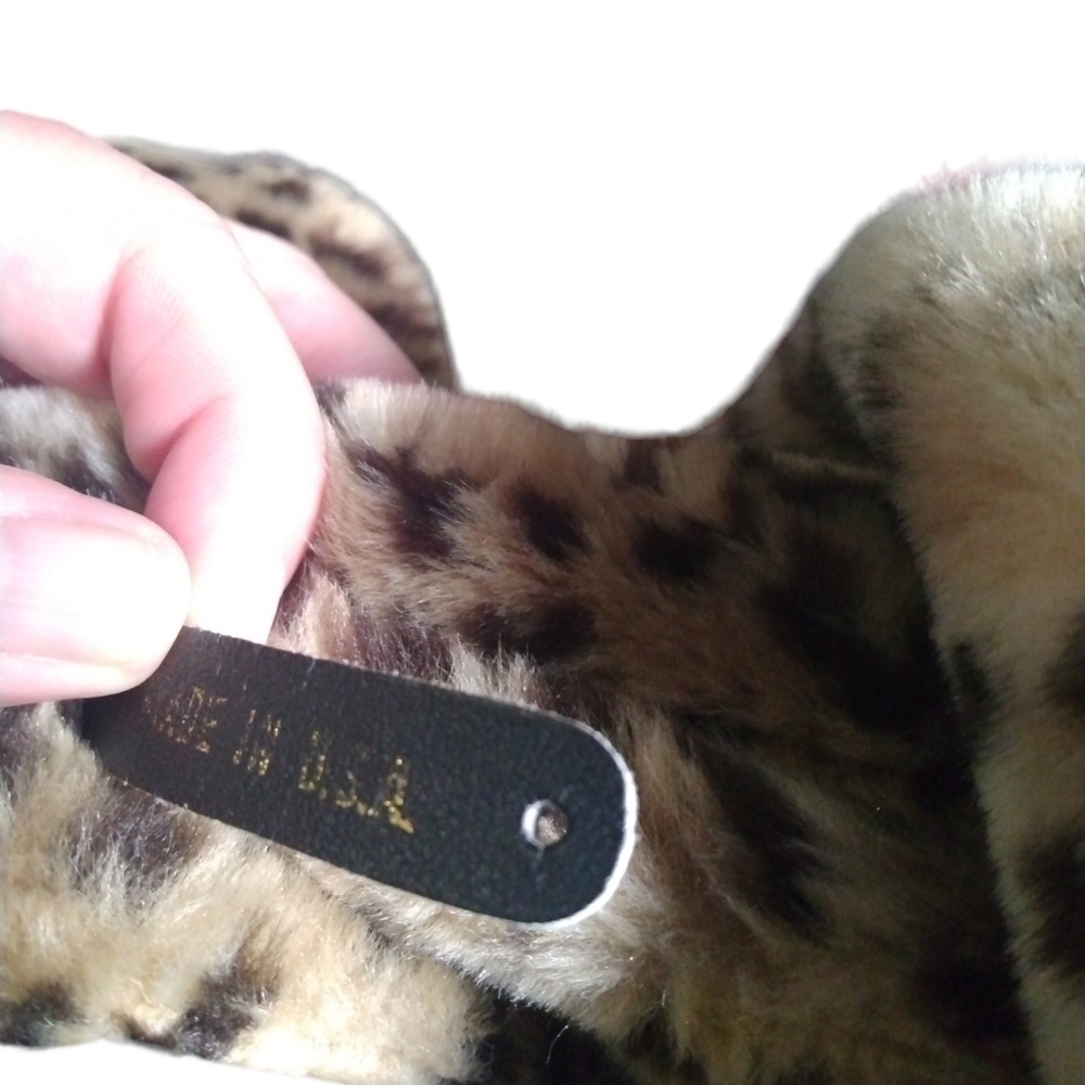 Mob Wives Faux Fur Leopard Print Tan-Black Latch Hook Eye Closure Warm Chic L - Picture 9 of 13